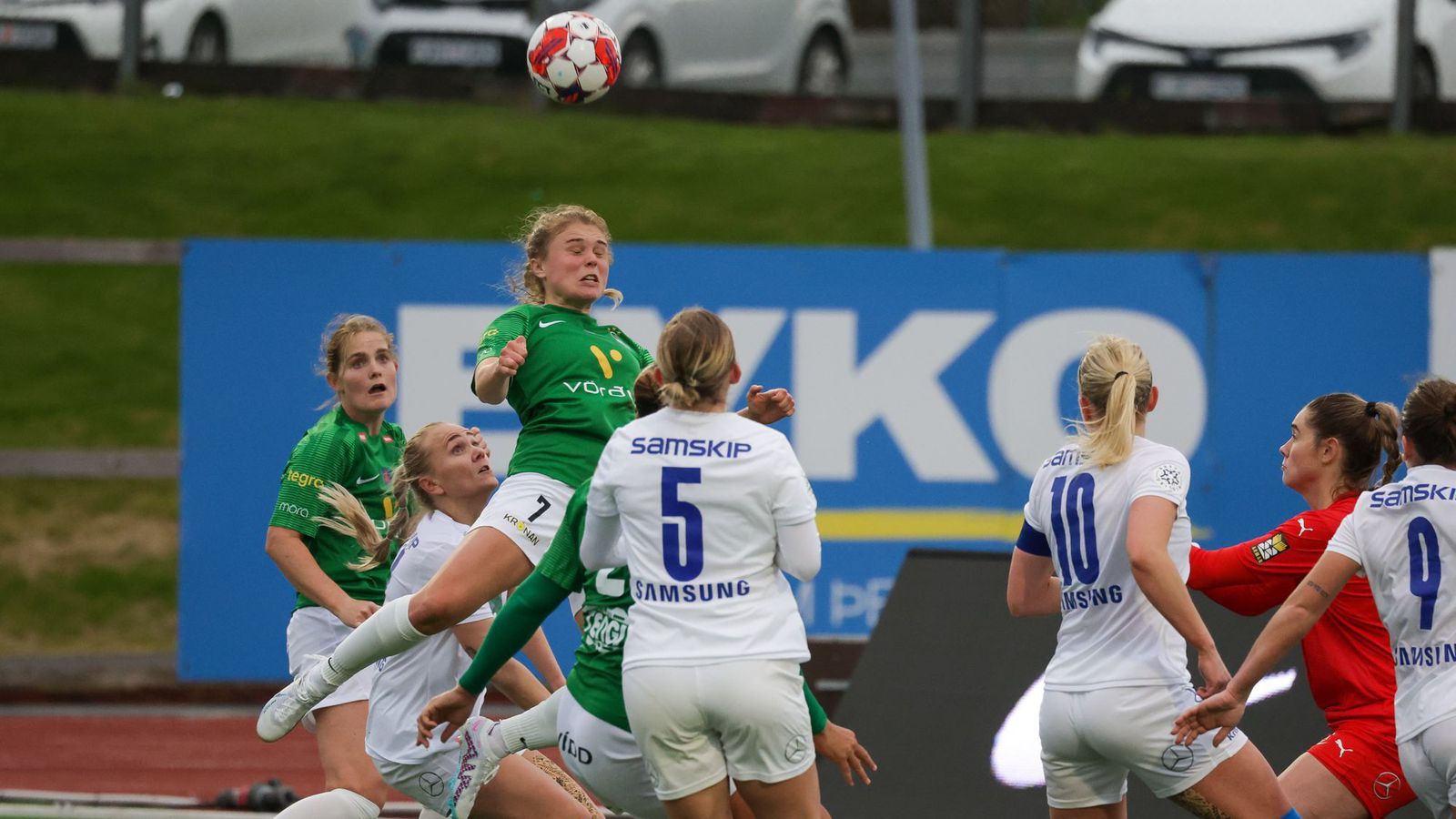 Dagskráin Í Dag: Þrír Leikir Í Bestu Deildinni Dagskráin Í Dag: Þrír Leikir Í Bestu Deildinni
