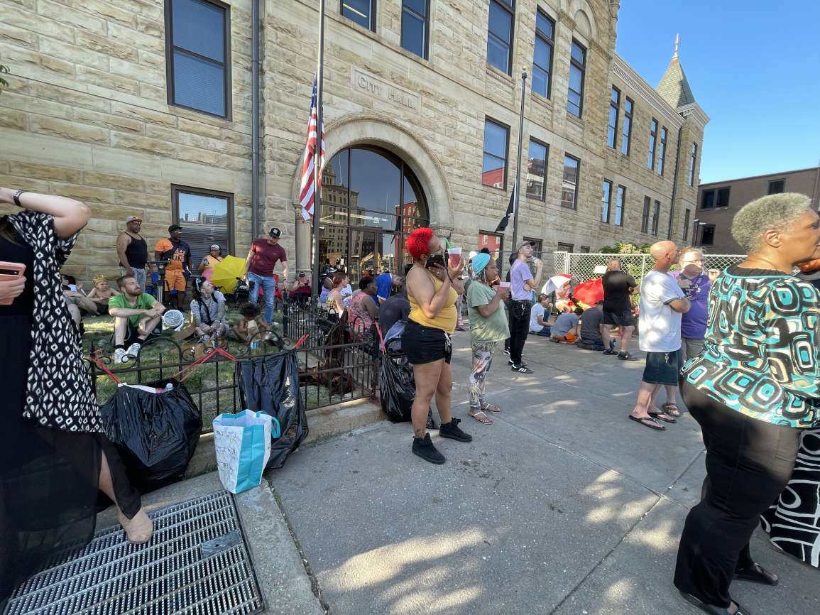 Davenport Council Greenlights Apartment Building Demolition Project Davenport Council Greenlights Apartment Building Demolition Project