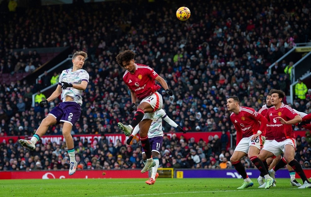 Dean Huijsen's Next Move: Arsenal And Chelsea Lead The Race Dean Huijsen's Next Move: Arsenal And Chelsea Lead The Race