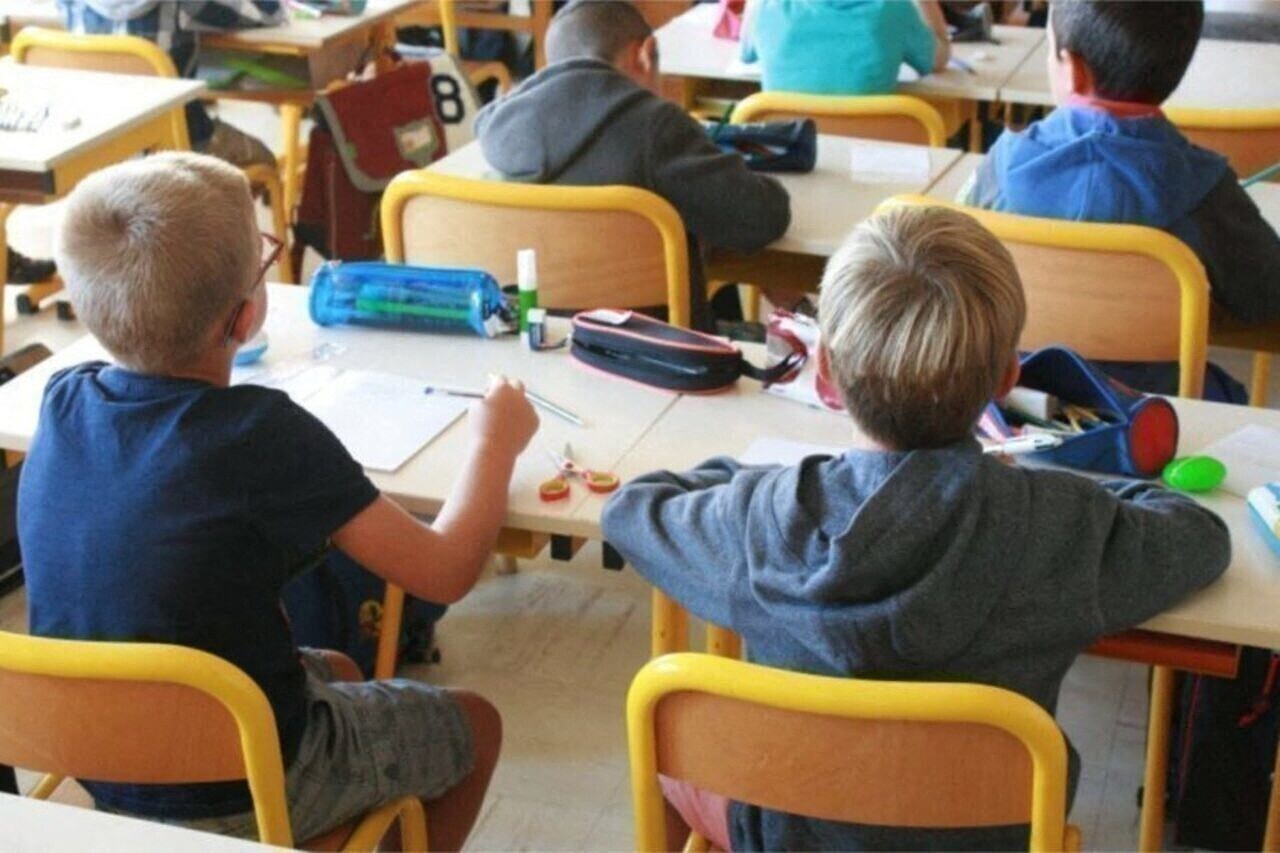 Début D'incendie À La Médiathèque Champollion À Dijon Début D'incendie À La Médiathèque Champollion À Dijon