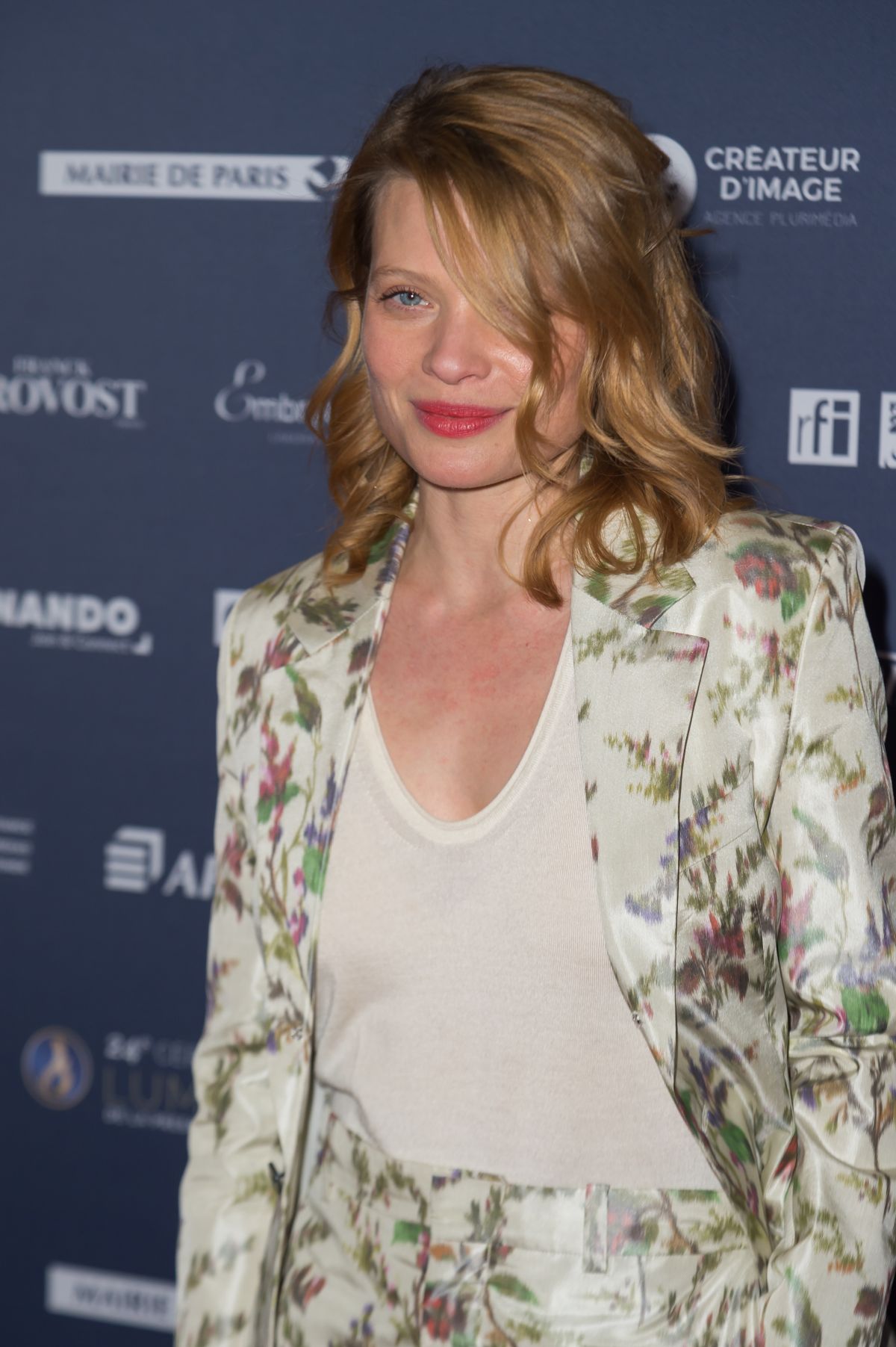 Découvrez La Vie Et L'œuvre De Mélanie Thierry Découvrez La Vie Et L'œuvre De Mélanie Thierry