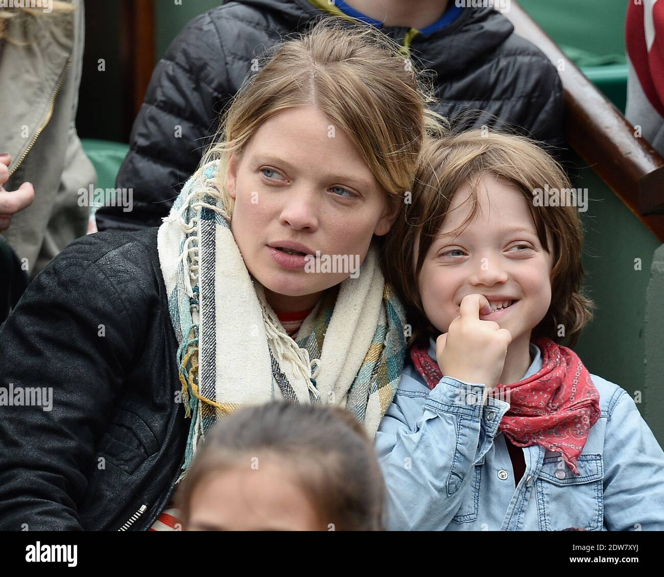Decouvrir La Vie Privée Et La Famille De Mélanie Thierry (use With Caution, Depending On Public Availability Of Information) Decouvrir La Vie Privée Et La Famille De Mélanie Thierry (use With Caution, Depending On Public Availability Of Information)