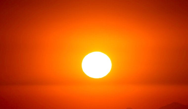 Delhi Government's Heatstroke Warning: Advisory Issued Amid Soaring Temperatures Delhi Government's Heatstroke Warning: Advisory Issued Amid Soaring Temperatures