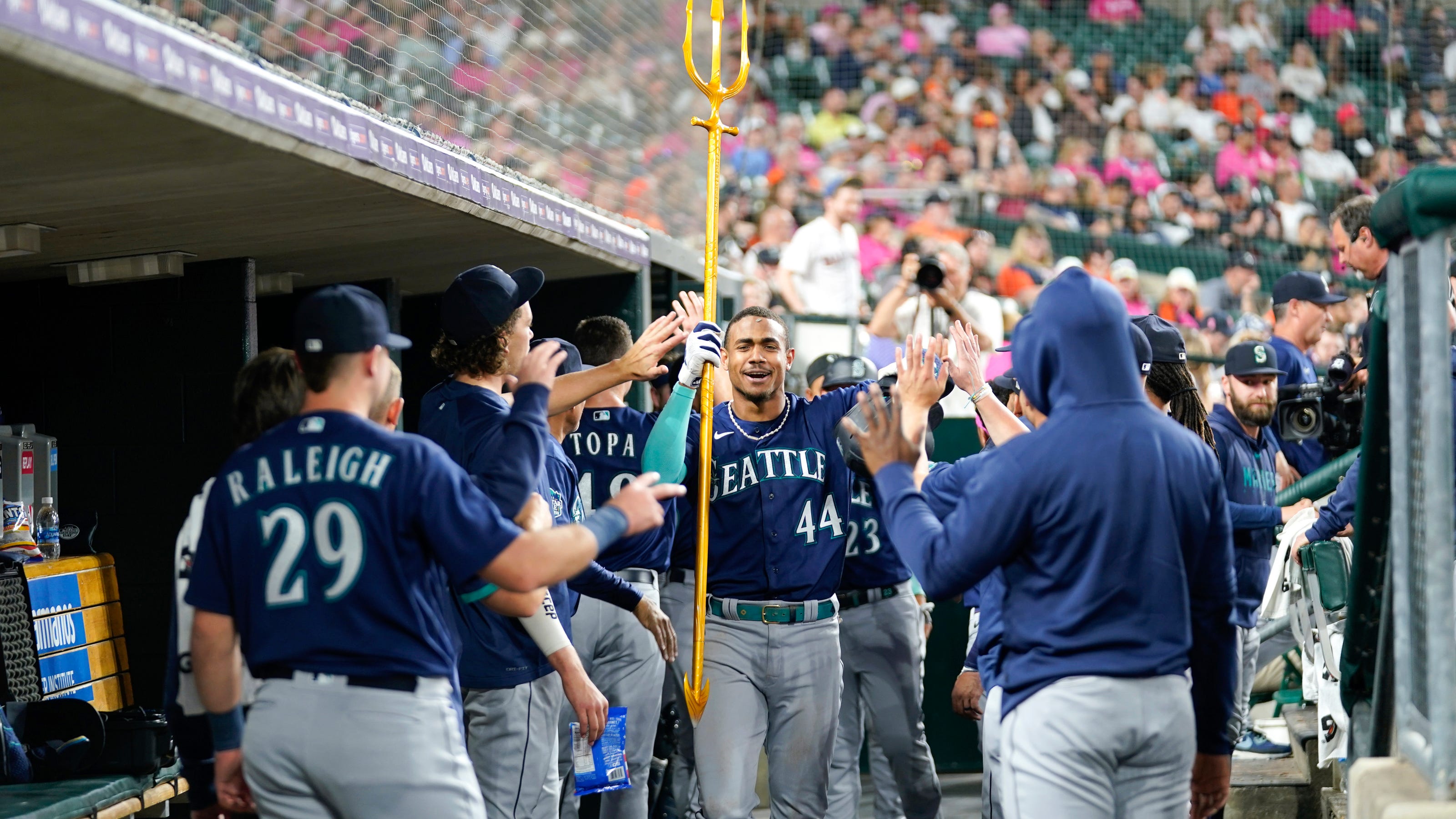Detroit Tigers Secure First Win, 9-6 Victory Against Seattle Mariners Detroit Tigers Secure First Win, 9-6 Victory Against Seattle Mariners