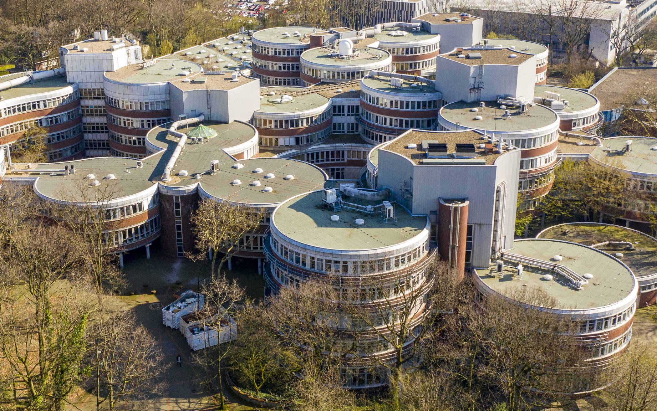 Duisburg-Essen: Großes Bestechungsverfahren – Geständnis Einer Universitätsmitarbeiterin Duisburg-Essen: Großes Bestechungsverfahren – Geständnis Einer Universitätsmitarbeiterin