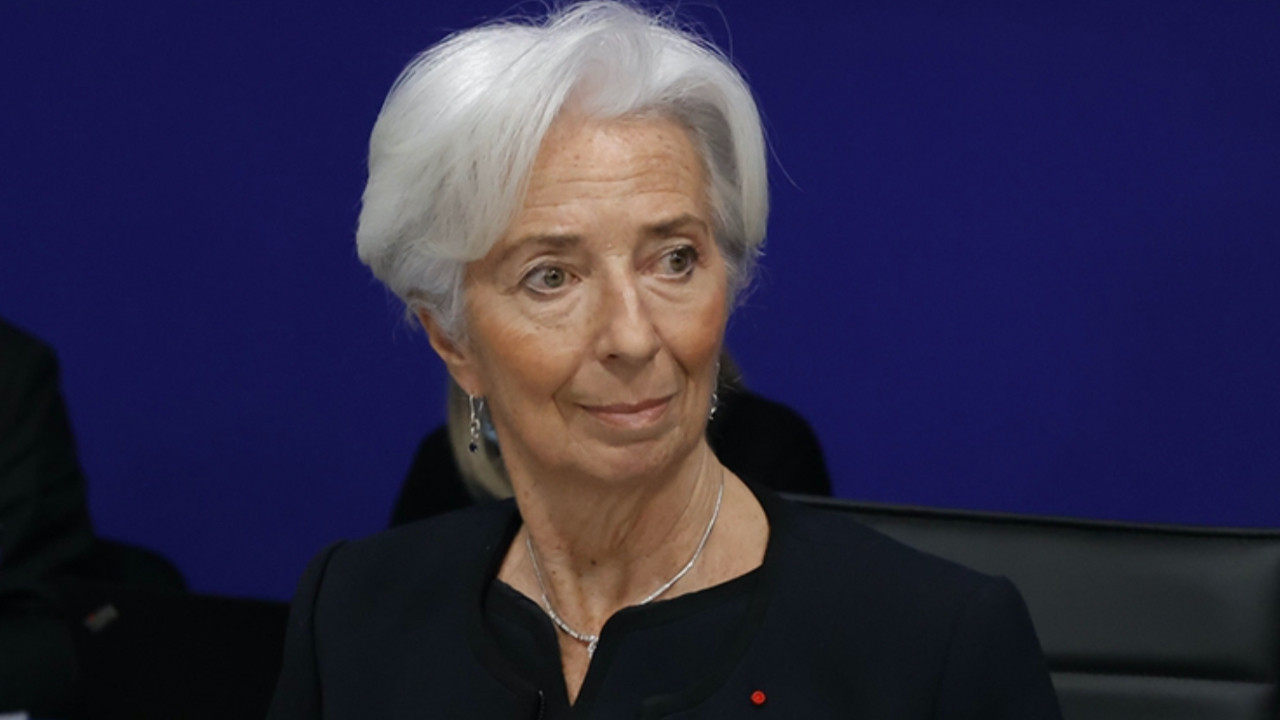 ECB Başkanı Lagarde: Avrupa Ekonomisi Yüksek Seviyede Belirsizlikle Karşı Karşıya ECB Başkanı Lagarde: Avrupa Ekonomisi Yüksek Seviyede Belirsizlikle Karşı Karşıya