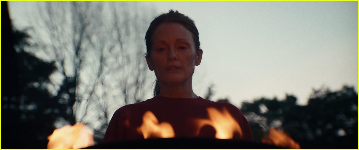 Echo Valley Thriller: Images Reveal Sydney Sweeney And Julianne Moore's Characters Echo Valley Thriller: Images Reveal Sydney Sweeney And Julianne Moore's Characters