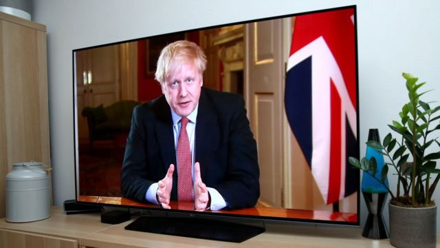 El Ex Primer Ministro Británico, Boris Johnson, Sufre Ataque De Avestruz En Texas El Ex Primer Ministro Británico, Boris Johnson, Sufre Ataque De Avestruz En Texas