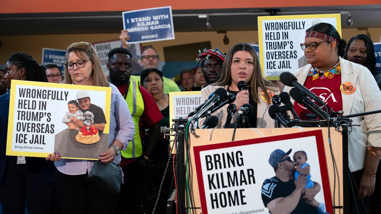 El Salvador Gang Violence Drives Migrant's US Political Asylum Case: Kilmar Abrego Garcia El Salvador Gang Violence Drives Migrant's US Political Asylum Case: Kilmar Abrego Garcia