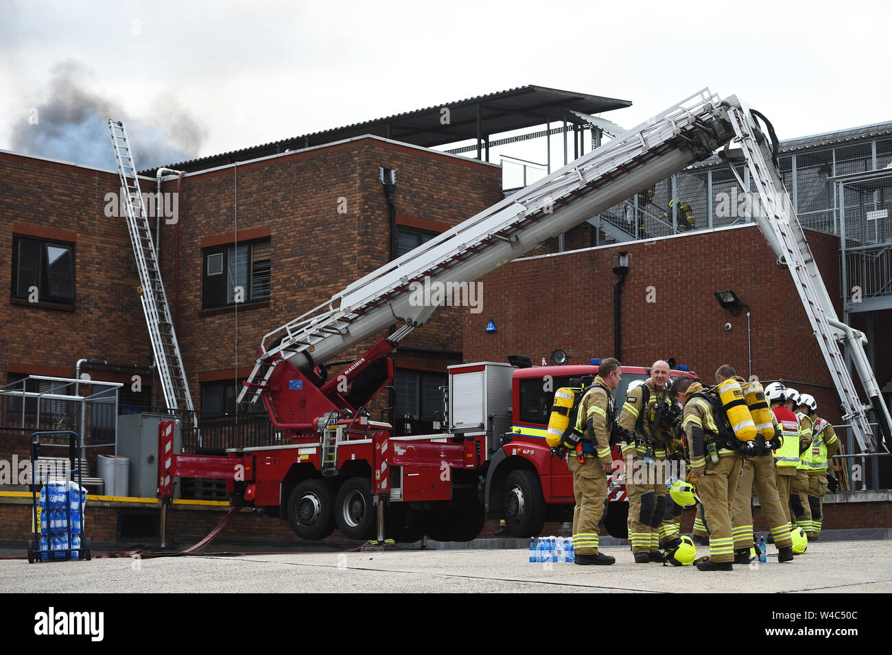 Emergency Response: Over 100 Firefighters Tackle Major East London Shop Fire Emergency Response: Over 100 Firefighters Tackle Major East London Shop Fire