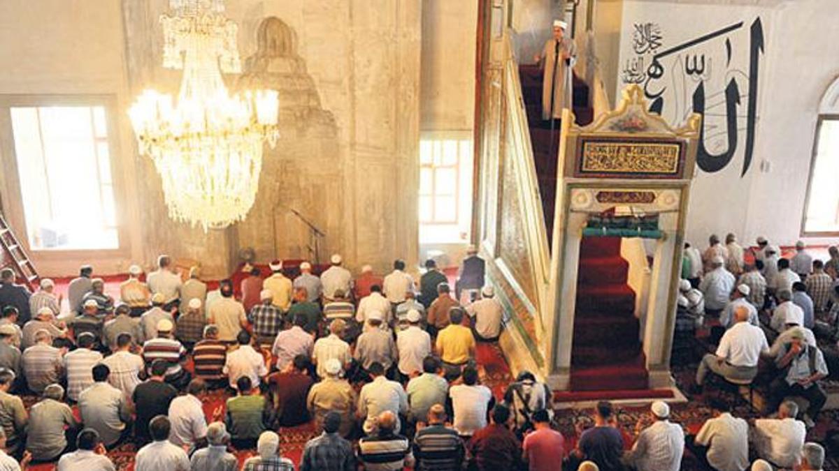 Erbakan'ın Kıbrıs Mesajı: Şehitler Anısına Kırmızı Çizgi Vurgusu Erbakan'ın Kıbrıs Mesajı: Şehitler Anısına Kırmızı Çizgi Vurgusu