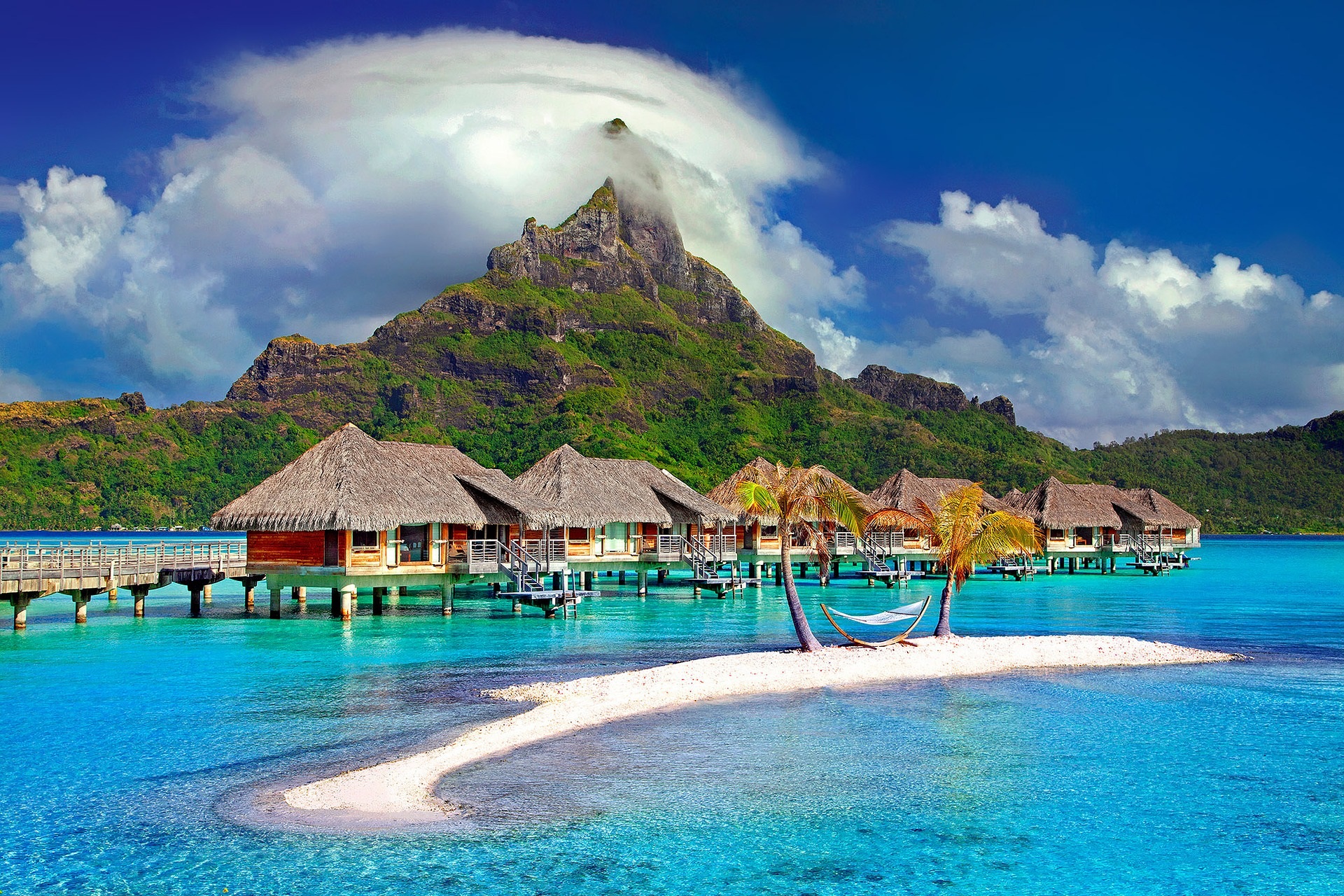 Escape To Little Tahiti: Italy's Dream Beach Destination Escape To Little Tahiti: Italy's Dream Beach Destination
