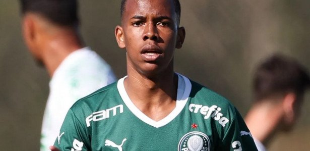 Estêvão Vomita Em Jogo Do Palmeiras Na Altitude: Substituição Forçada Estêvão Vomita Em Jogo Do Palmeiras Na Altitude: Substituição Forçada