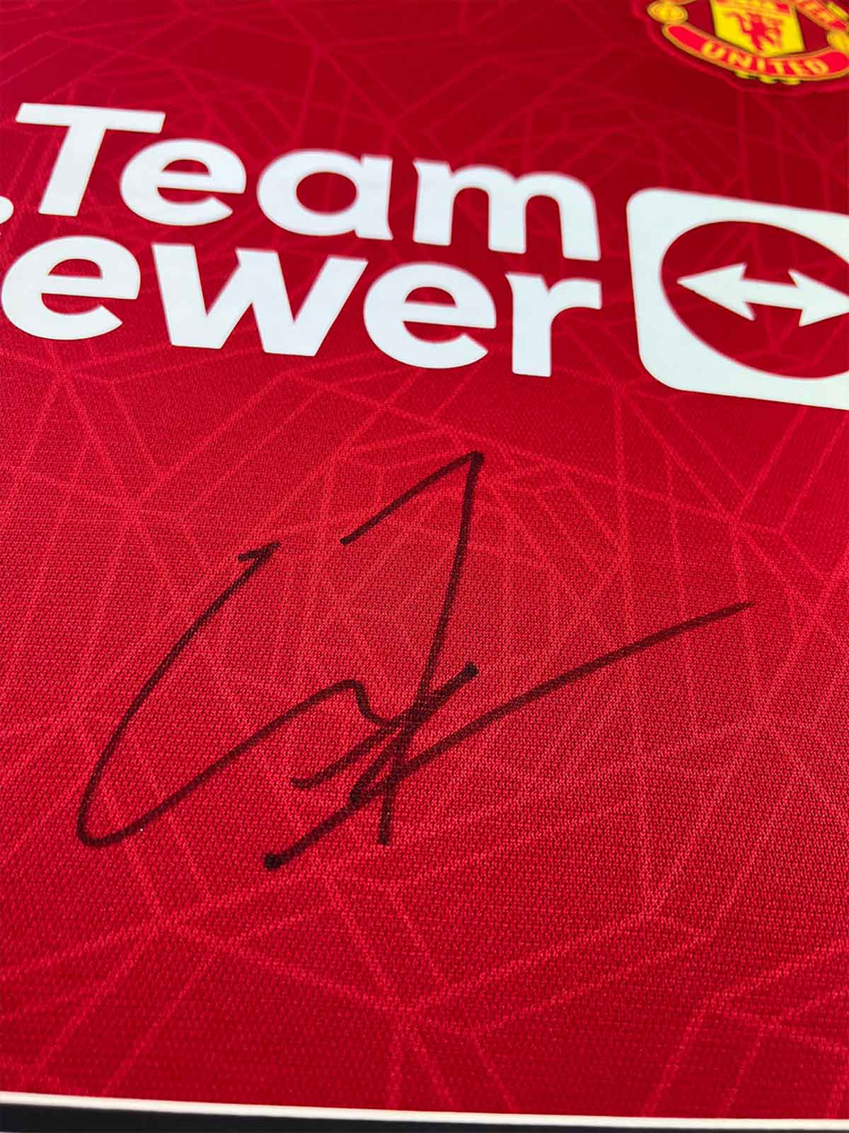 Fan's Disappointment As Garnacho Appears To Ignore Autograph Request