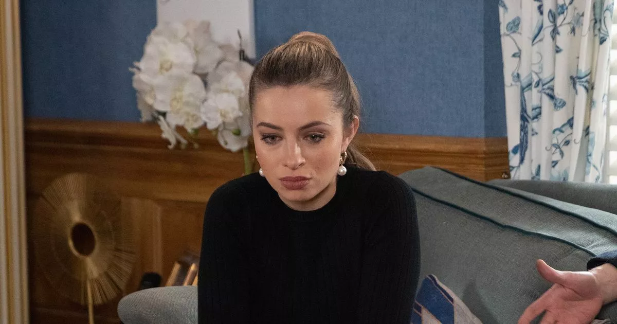Fans React To Daisy's Past Before Coronation Street Fans React To Daisy's Past Before Coronation Street