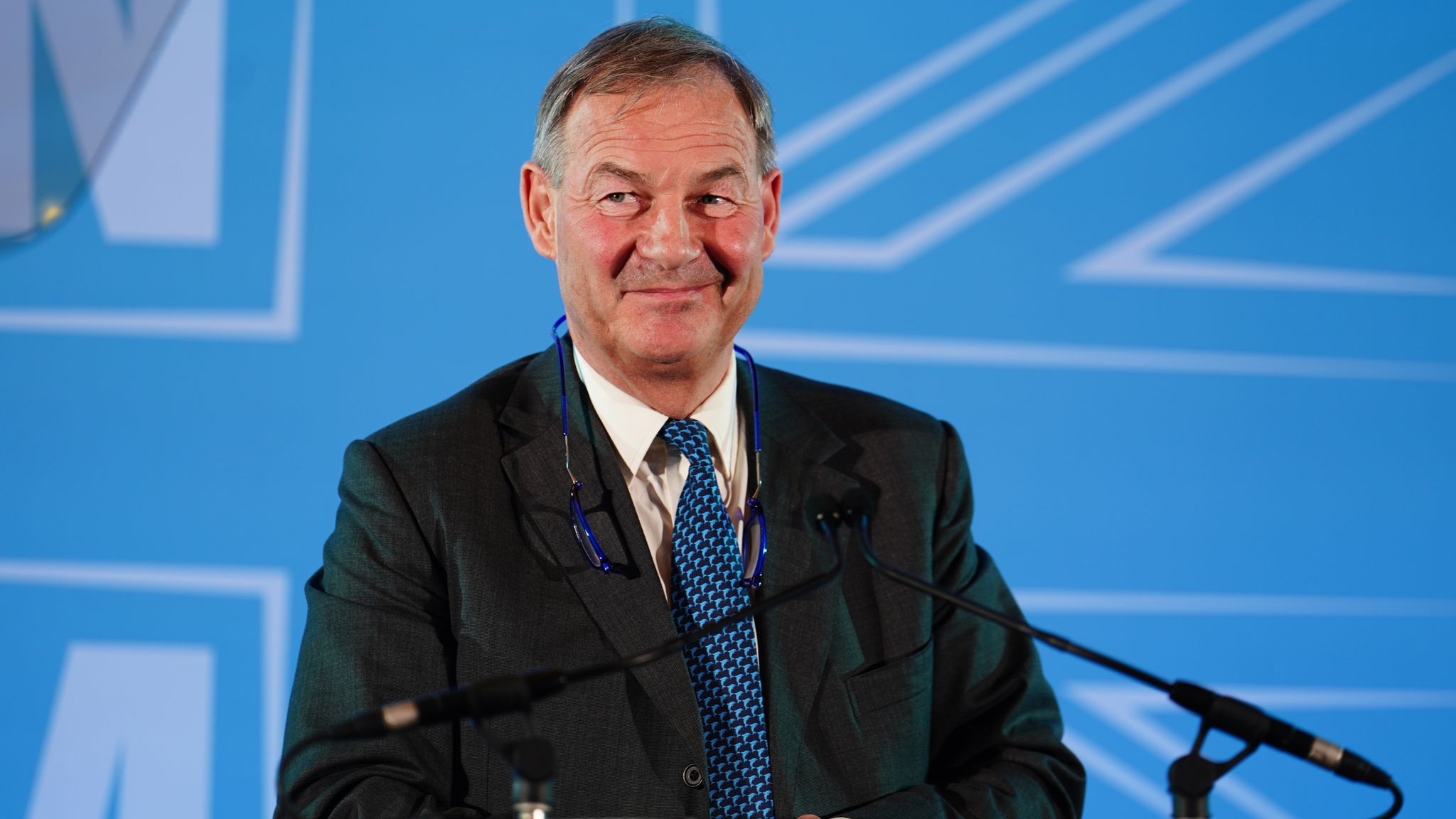 Farage-Lowe Dispute: Public Accusations Escalate Farage-Lowe Dispute: Public Accusations Escalate