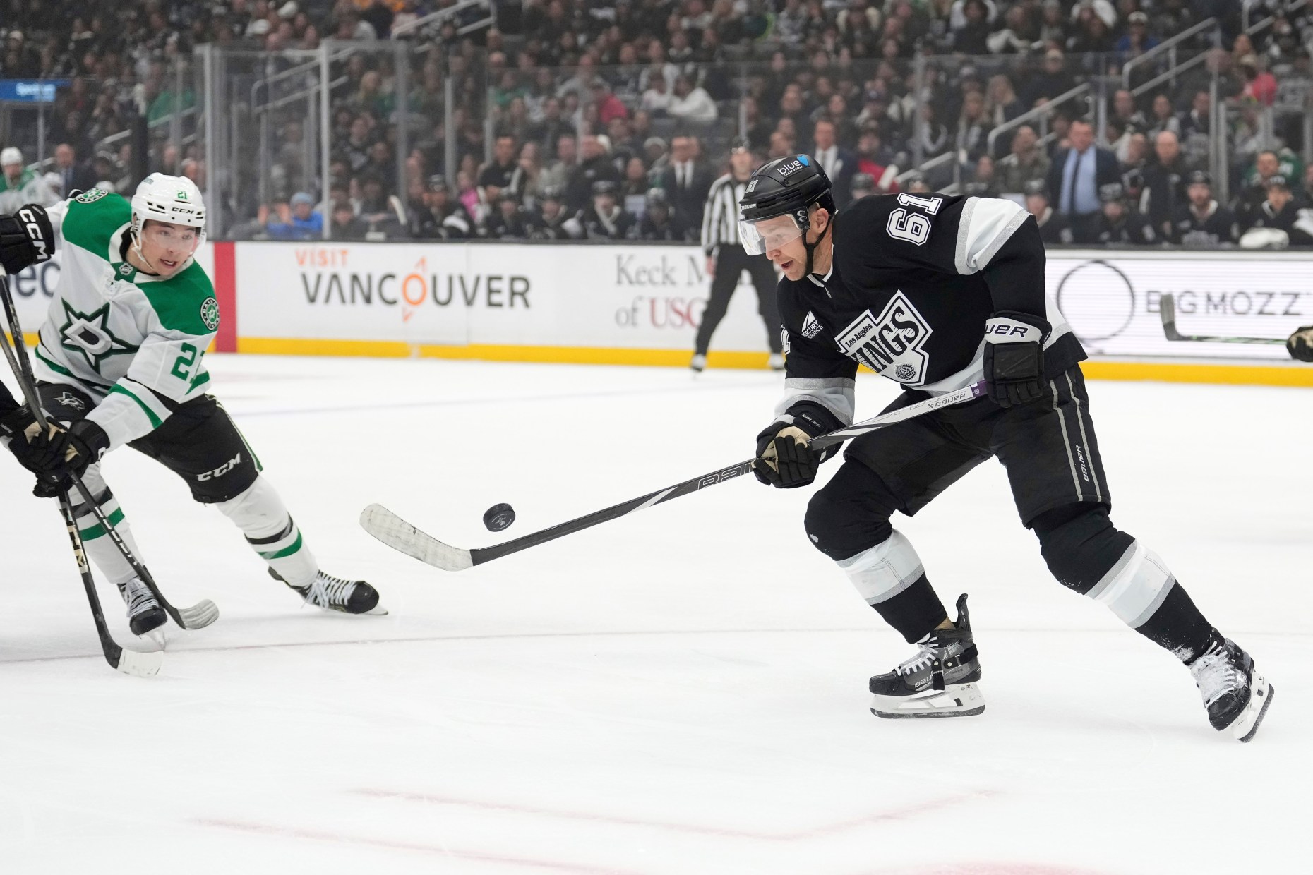 Fiala Extends Point Streak As Kings Edge Stars In Shootout Thriller Fiala Extends Point Streak As Kings Edge Stars In Shootout Thriller