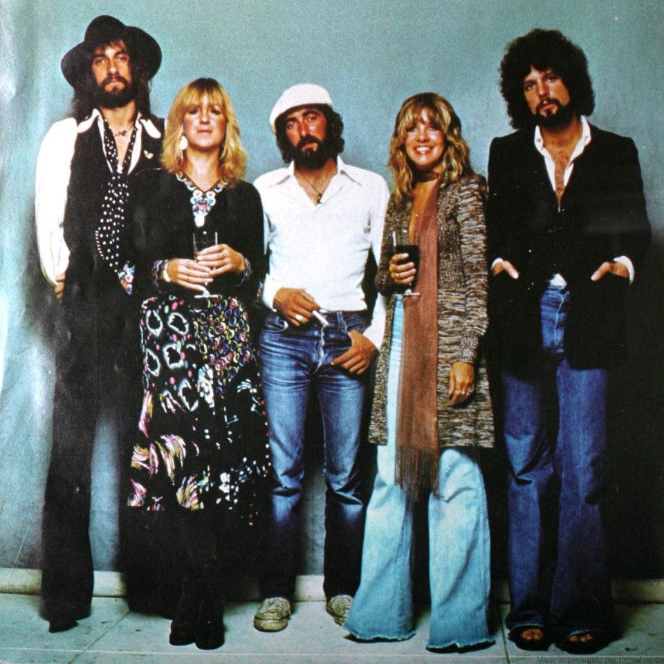 Fleetwood Mac's New Album: Familiar Sounds, Fresh Take Fleetwood Mac's New Album: Familiar Sounds, Fresh Take
