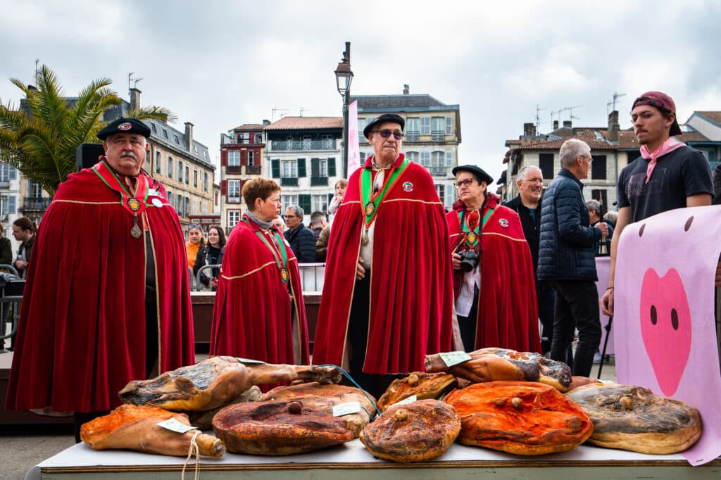 Foire Au Jambon De Bayonne 2025: Le Maire S'Interroge Sur La Responsabilité Du Déficit Foire Au Jambon De Bayonne 2025: Le Maire S'Interroge Sur La Responsabilité Du Déficit