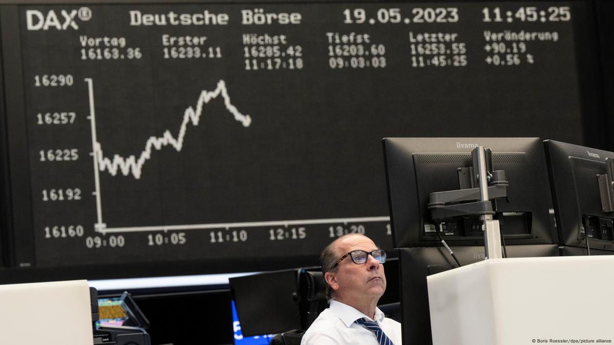 Frankfurt Stock Market Update: DAX Climbs, Nearing Record Frankfurt Stock Market Update: DAX Climbs, Nearing Record