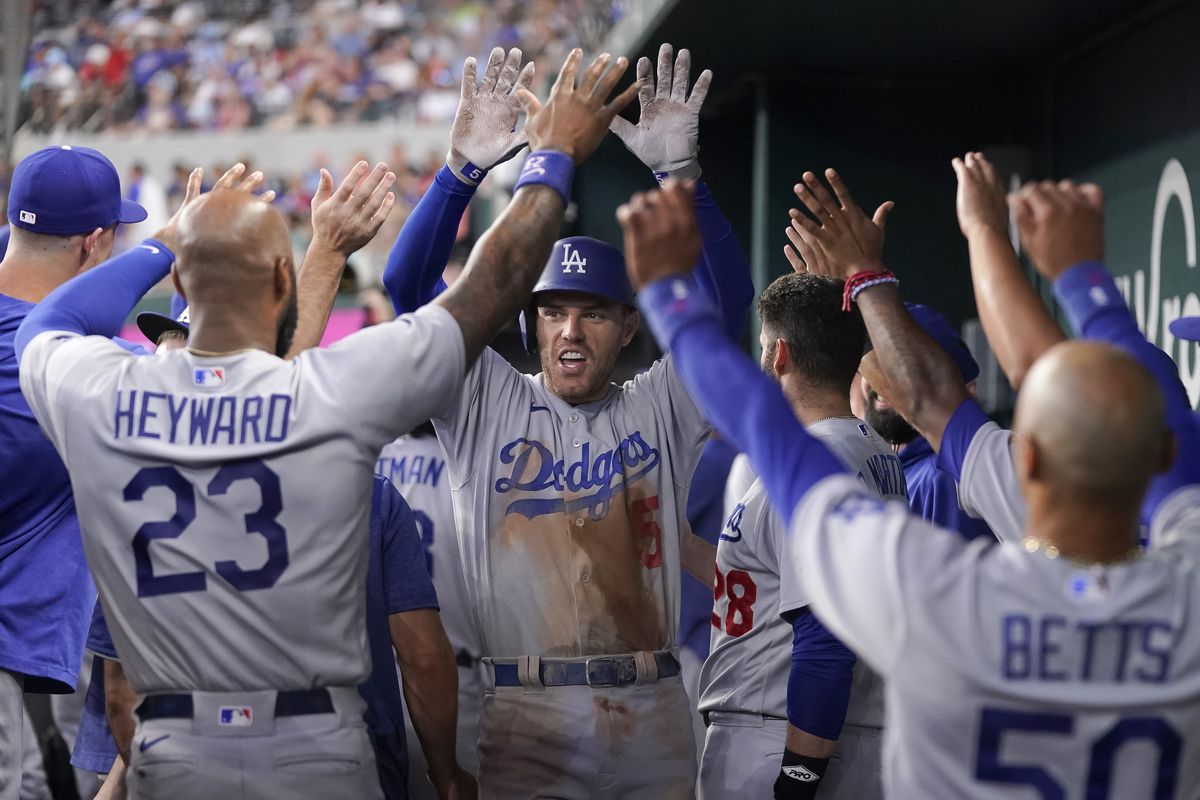 Freeman And Kim's Home Runs Lead Dodgers To Victory Over Giants Freeman And Kim's Home Runs Lead Dodgers To Victory Over Giants