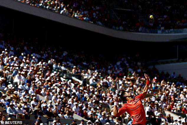 French Open: How Opponents Face Hostile Crowds French Open: How Opponents Face Hostile Crowds