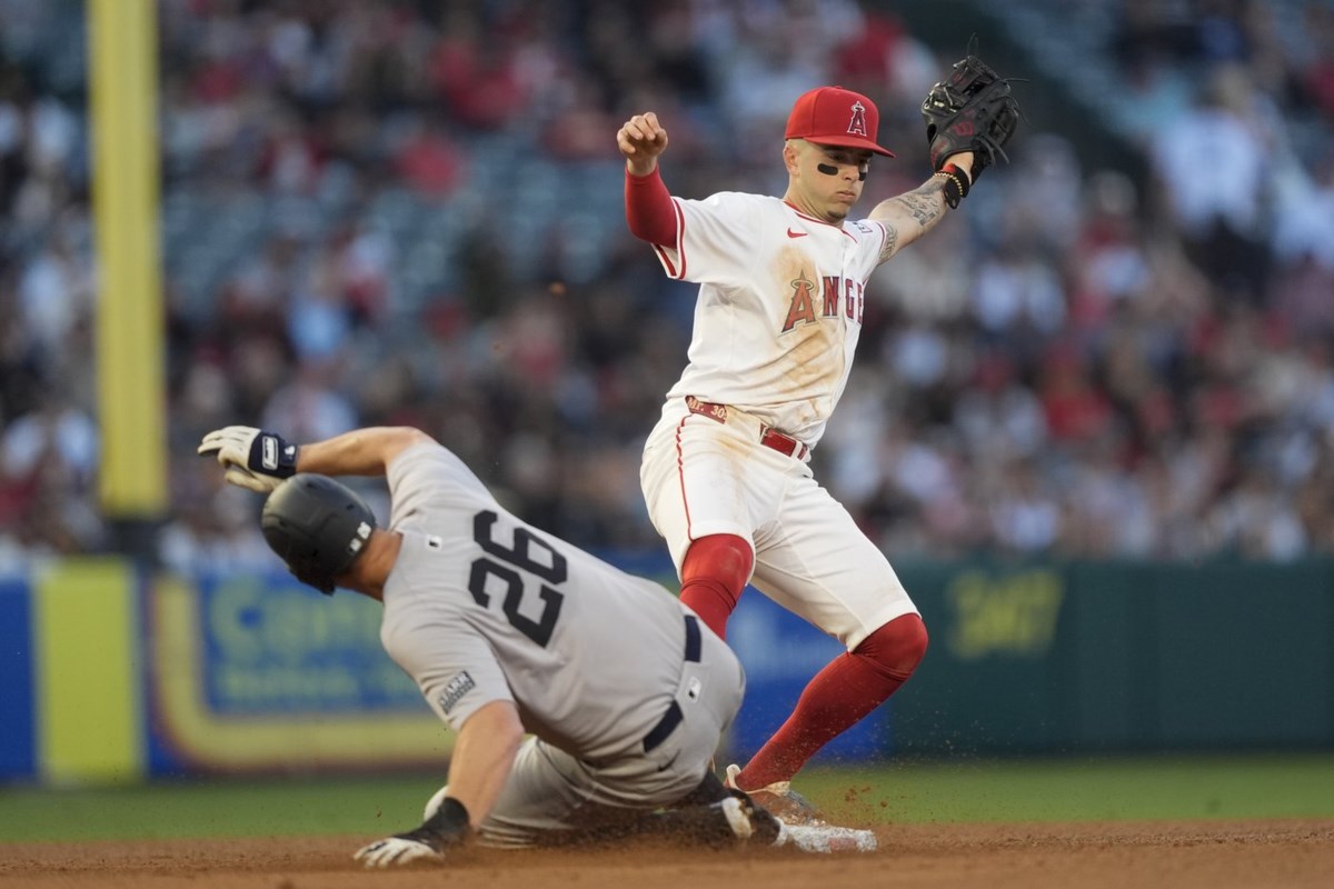 Game Recap: Pari's Homer Propels Angels To Victory Over White Sox In Rain Game Recap: Pari's Homer Propels Angels To Victory Over White Sox In Rain