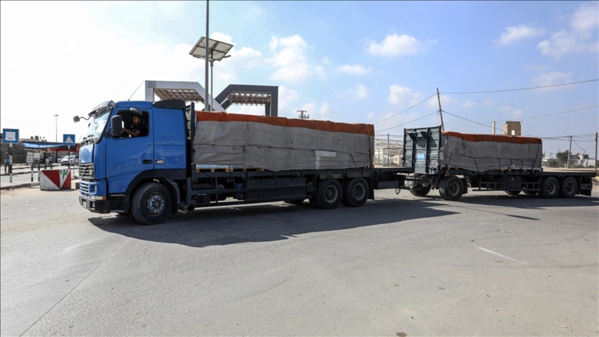 Gazze'ye İnsani Yardım Seferberliği: Tırların Girişi Ve Yardım Çalışmaları Gazze'ye İnsani Yardım Seferberliği: Tırların Girişi Ve Yardım Çalışmaları