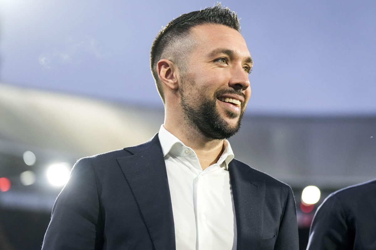 Gesprek KNVB En Potentiële Opvolger Farioli Over Contract Gesprek KNVB En Potentiële Opvolger Farioli Over Contract