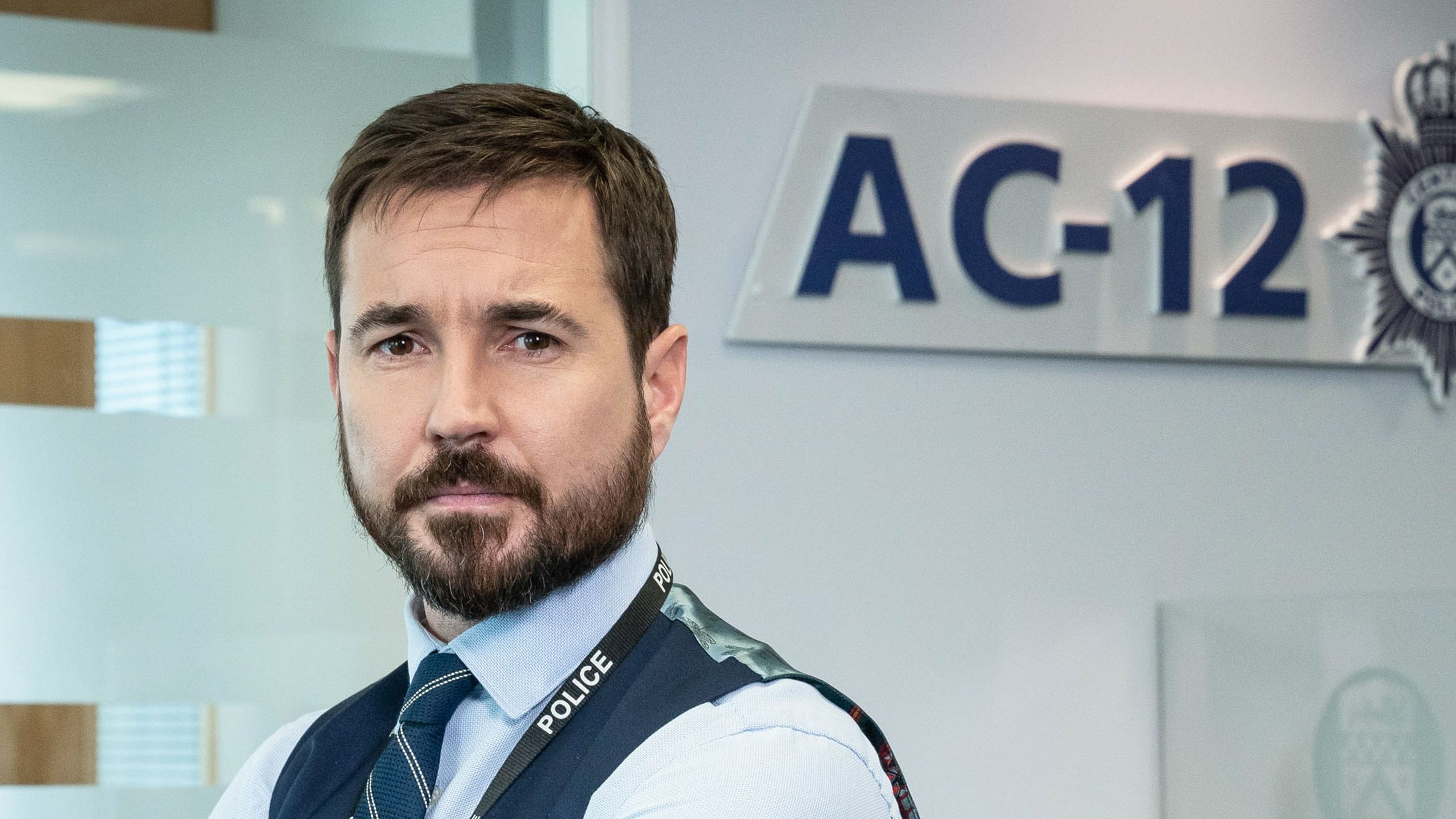 Glasgow's Gritty Glamour: How A Martin Compston Thriller Transformed The City Glasgow's Gritty Glamour: How A Martin Compston Thriller Transformed The City