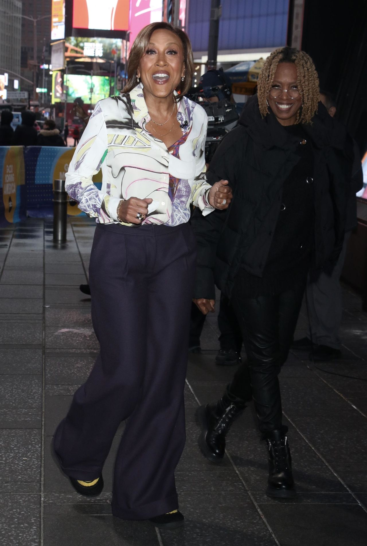 GMA Layoffs: Robin Roberts' Reaction And Fan Response GMA Layoffs: Robin Roberts' Reaction And Fan Response