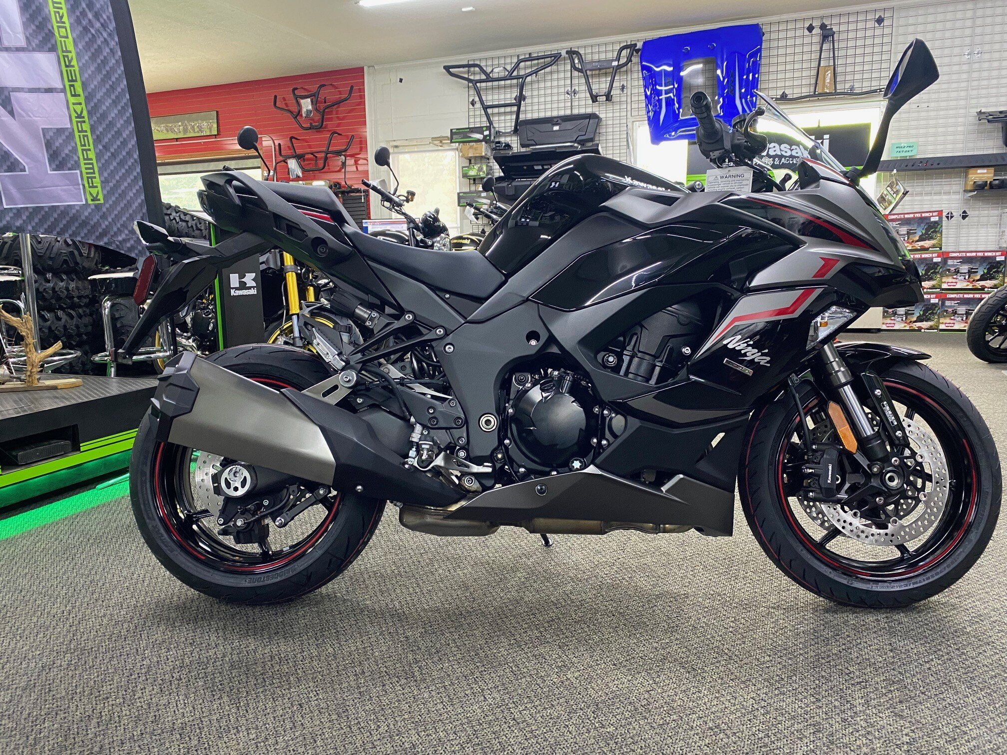 Grab ₹45,000 Off On Kawasaki Ninja Motorcycles Grab ₹45,000 Off On Kawasaki Ninja Motorcycles