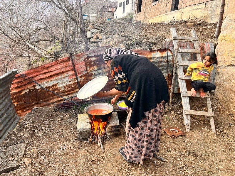 Hakkari'deki Hakim Ve Savcılar Ramazan'da Bir Arada İftar Yaptı Hakkari'deki Hakim Ve Savcılar Ramazan'da Bir Arada İftar Yaptı