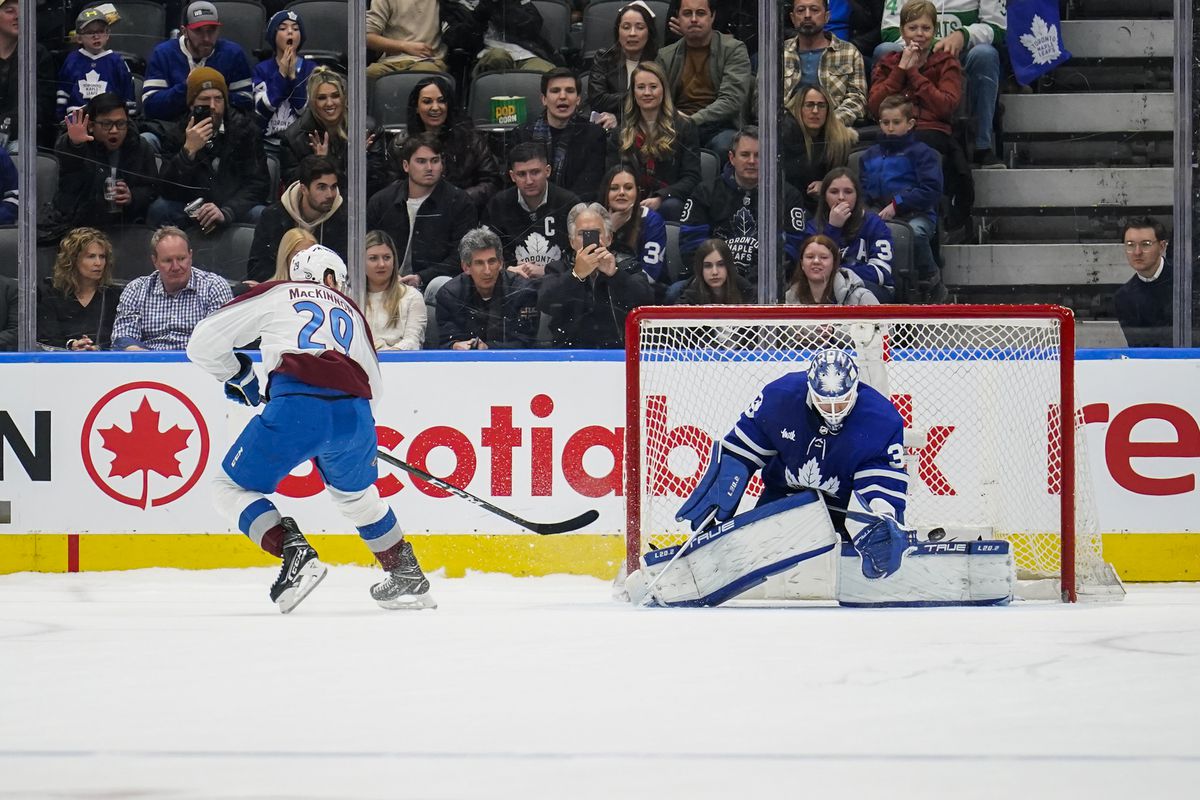 Hard-Fought 2-1 Victory For Maple Leafs Against Avalanche Hard-Fought 2-1 Victory For Maple Leafs Against Avalanche