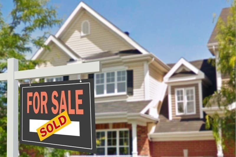 Home Sales Plummet: Crisis Levels Hit Sagging Market Home Sales Plummet: Crisis Levels Hit Sagging Market