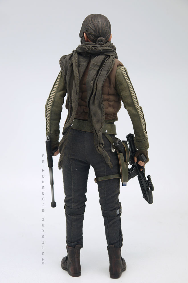 Hot Toys Reveals Japan-Exclusive 1/6 Galen Erso (Rogue One) Collectible Figure Hot Toys Reveals Japan-Exclusive 1/6 Galen Erso (Rogue One) Collectible Figure