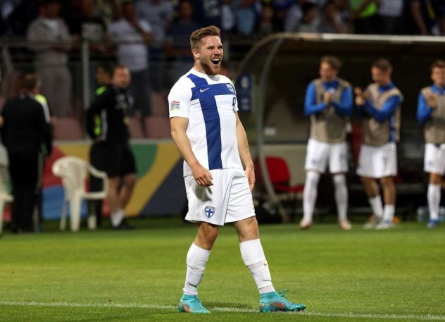 Huuhkajat Saavat Vahvistusta: Benjamin Källmanin Kasvu Huuhkajat Saavat Vahvistusta: Benjamin Källmanin Kasvu