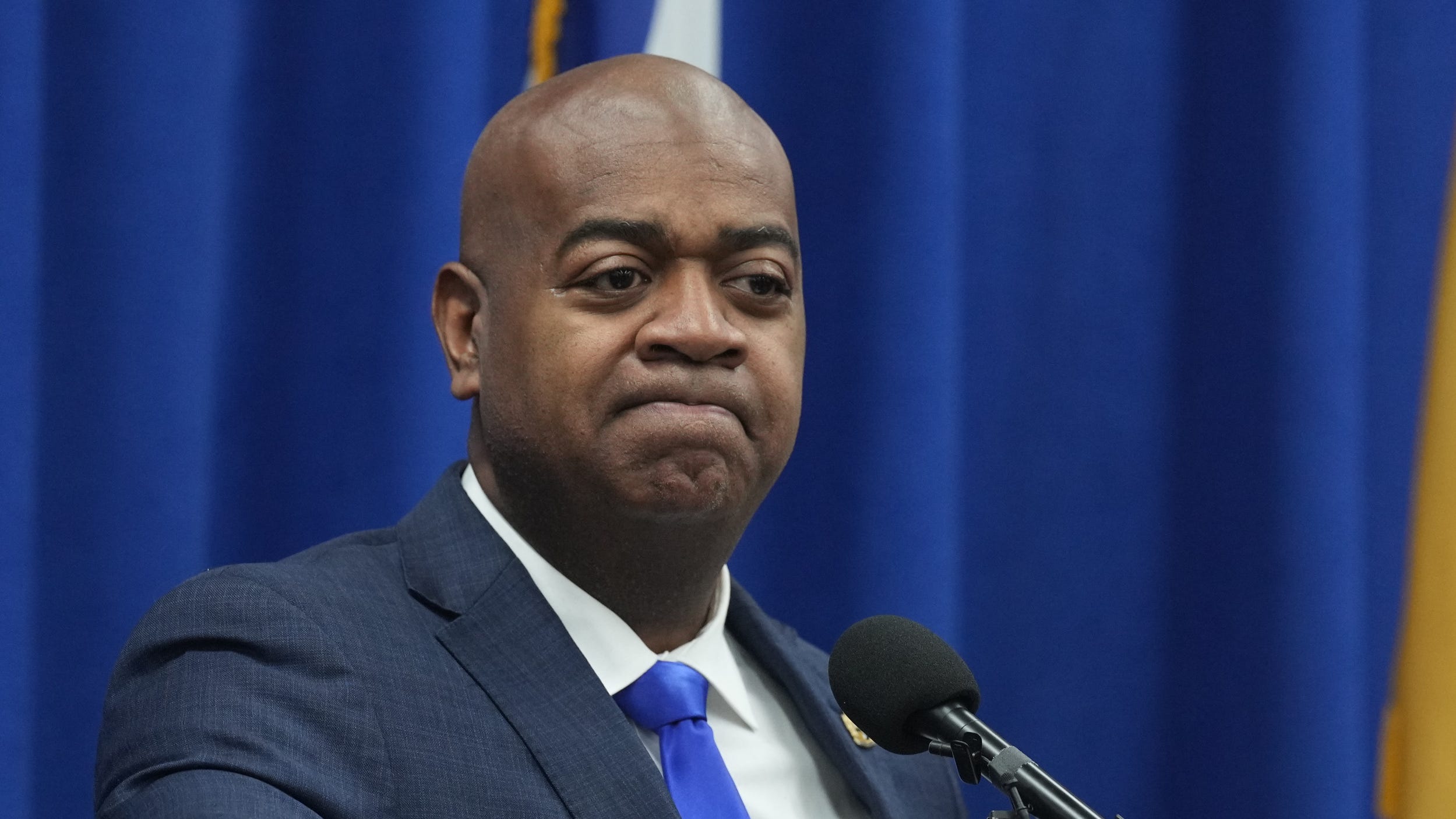 ICE Protest Arrest: Newark Mayor Ras Baraka Taken Into Custody ICE Protest Arrest: Newark Mayor Ras Baraka Taken Into Custody