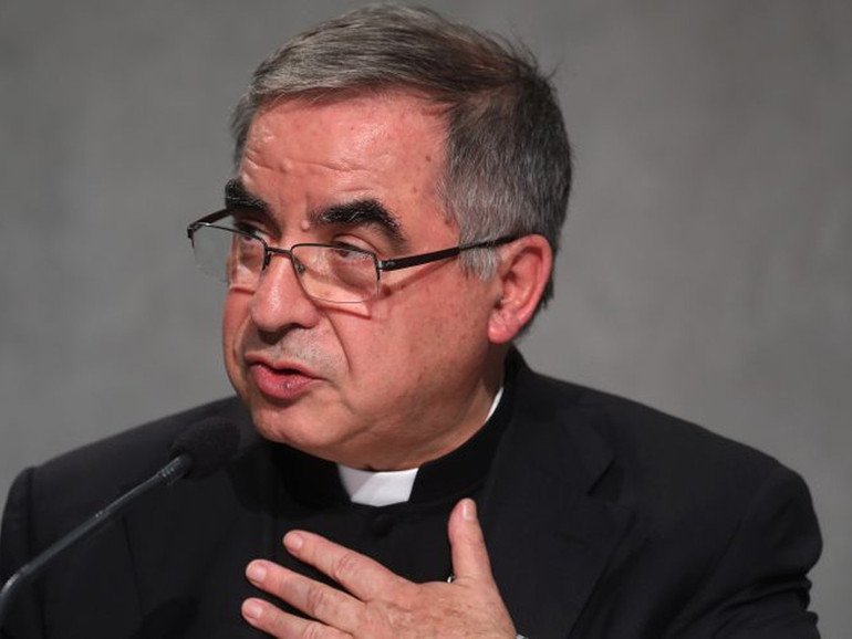Il Futuro Del Cardinale Becciu: Analisi Delle Dichiarazioni Di Papa Francesco Il Futuro Del Cardinale Becciu: Analisi Delle Dichiarazioni Di Papa Francesco