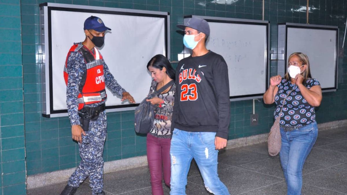 Instalaciones Del CNE En Caracas Protegidas Por La Policía Nacional Instalaciones Del CNE En Caracas Protegidas Por La Policía Nacional