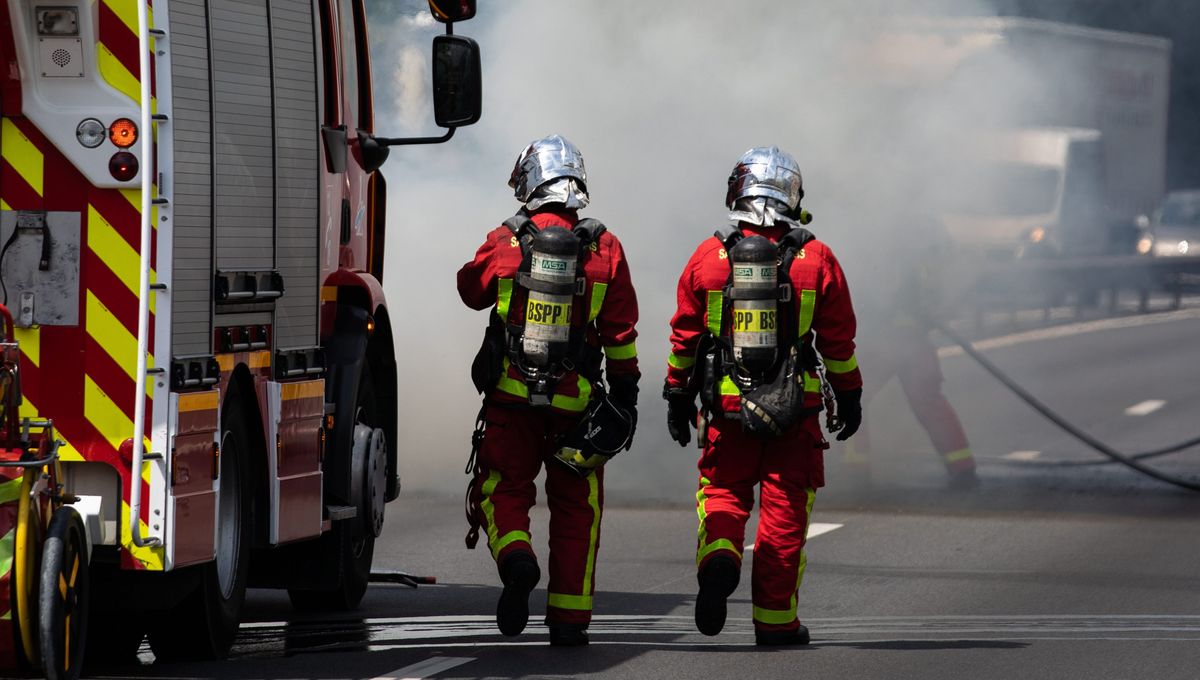Intervention Urgente Des Pompiers Suite À Un Incendie À La Médiathèque Champollion Intervention Urgente Des Pompiers Suite À Un Incendie À La Médiathèque Champollion