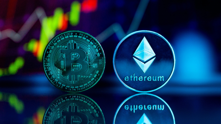 Investors Pile Into ETFs: A Record-Breaking Trend Amid Market Volatility Investors Pile Into ETFs: A Record-Breaking Trend Amid Market Volatility