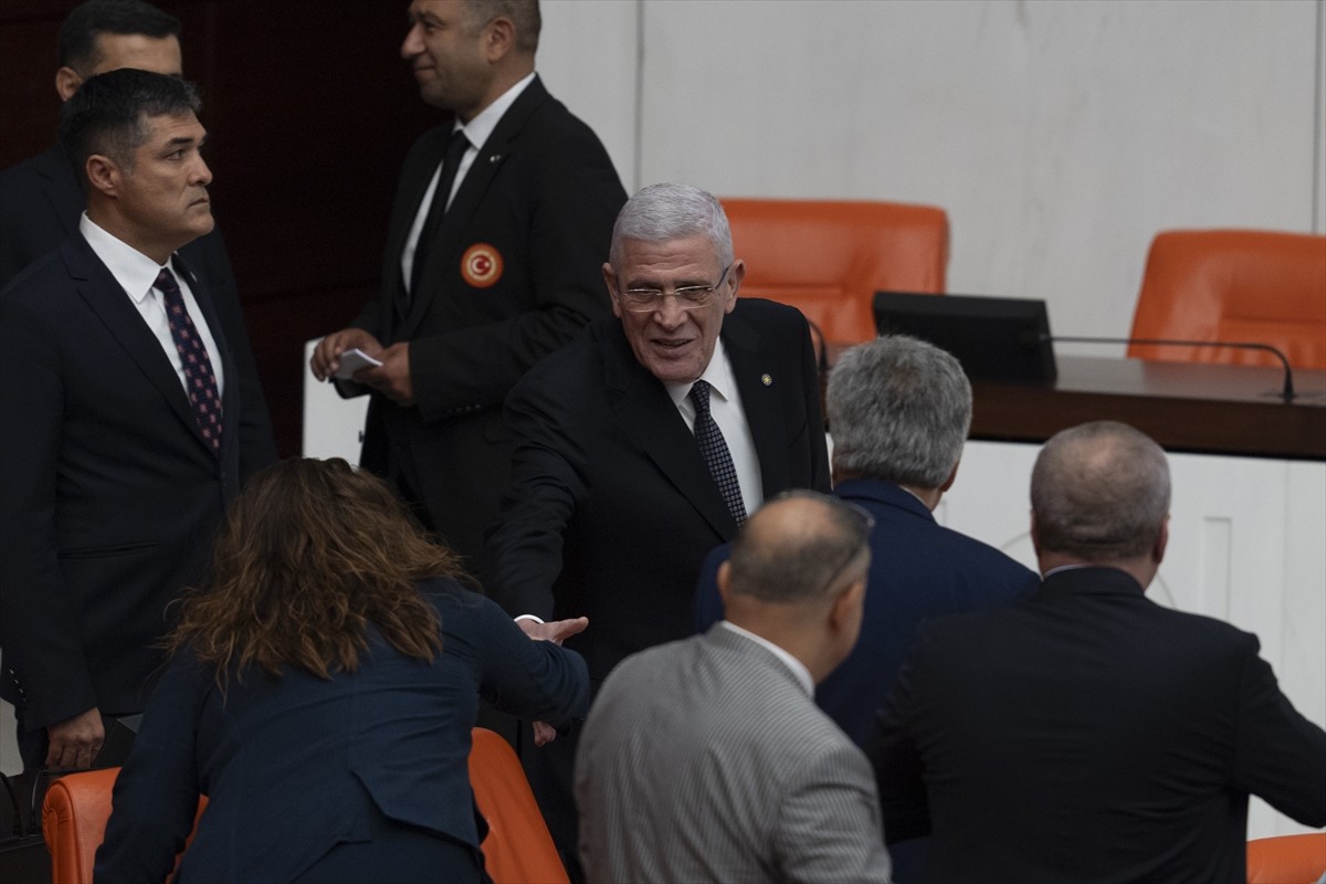 İsrail'de Esir Yakınlarının Protestosu: Meclis'te Gerilimli Anlar İsrail'de Esir Yakınlarının Protestosu: Meclis'te Gerilimli Anlar