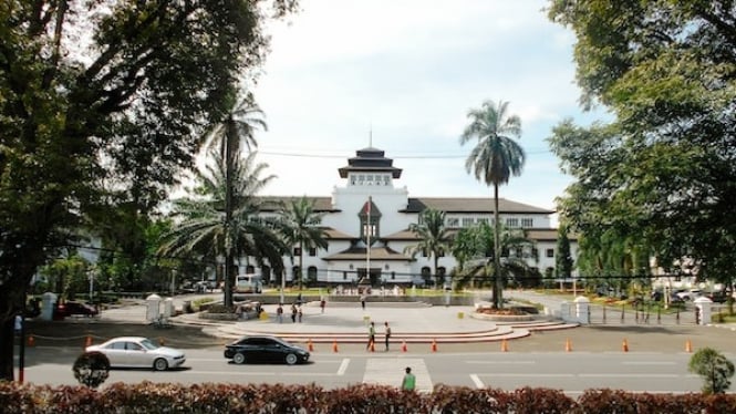 Jawa Barat 23 April: Prakiraan Cuaca Lengkap, Hujan Lebat Di Bandung Jawa Barat 23 April: Prakiraan Cuaca Lengkap, Hujan Lebat Di Bandung