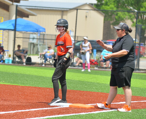 Jefferson Softball Secures Victory Over Musselman With Late Run Jefferson Softball Secures Victory Over Musselman With Late Run