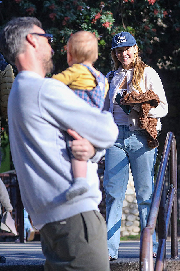 Jennifer Lawrence And Cooke Maroney: Another Public Appearance After Baby No. 2 Reports Jennifer Lawrence And Cooke Maroney: Another Public Appearance After Baby No. 2 Reports