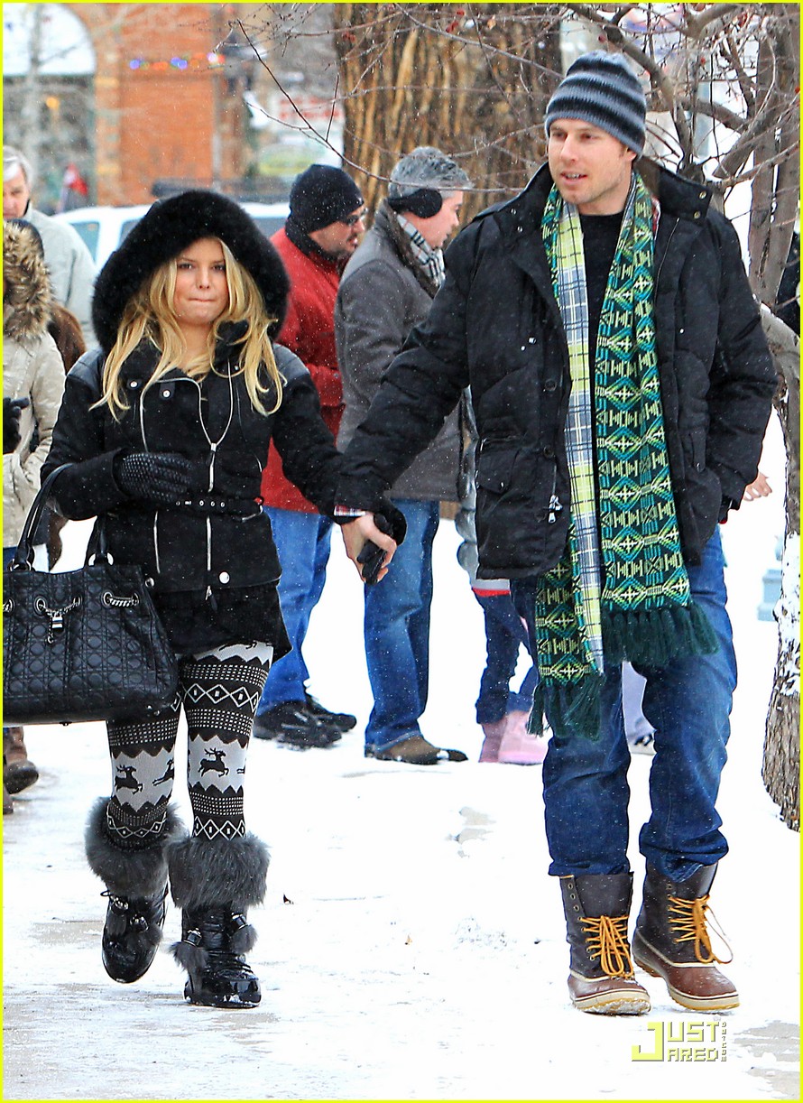 Jessica Simpson And Eric Johnson: Addressing The Split Rumors Following Public Sighting Jessica Simpson And Eric Johnson: Addressing The Split Rumors Following Public Sighting