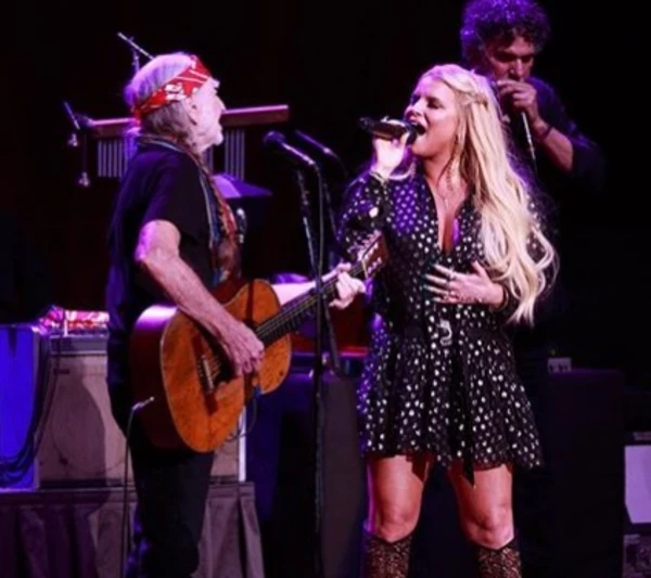 Jessica Simpson: Back On Stage After A 15-Year Absence Jessica Simpson: Back On Stage After A 15-Year Absence