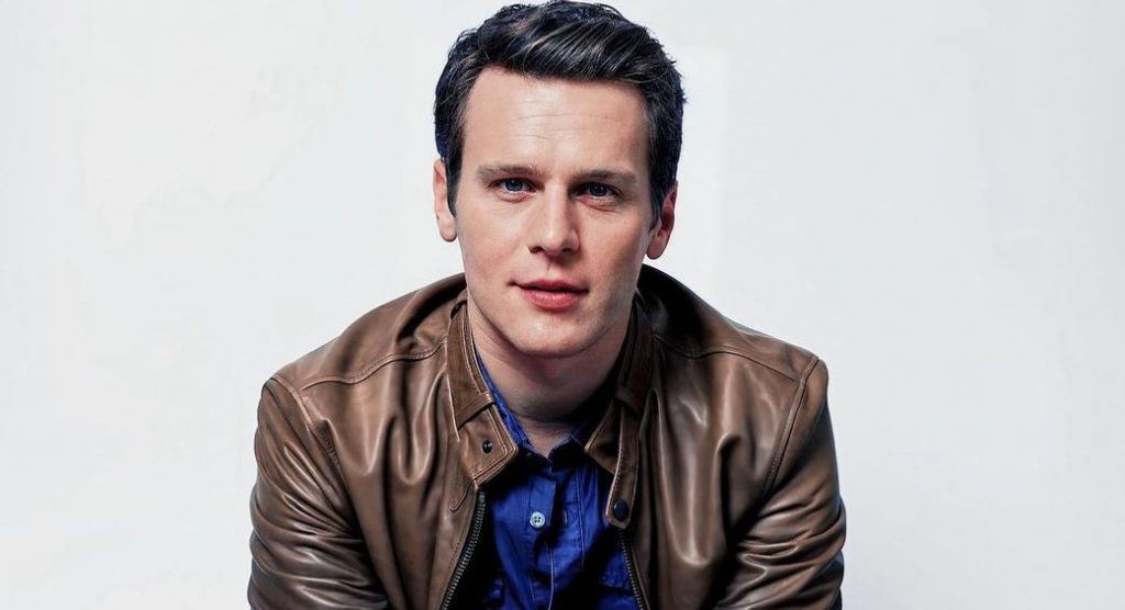 Jonathan Groff's Sexuality: His Past And Present Jonathan Groff's Sexuality: His Past And Present
