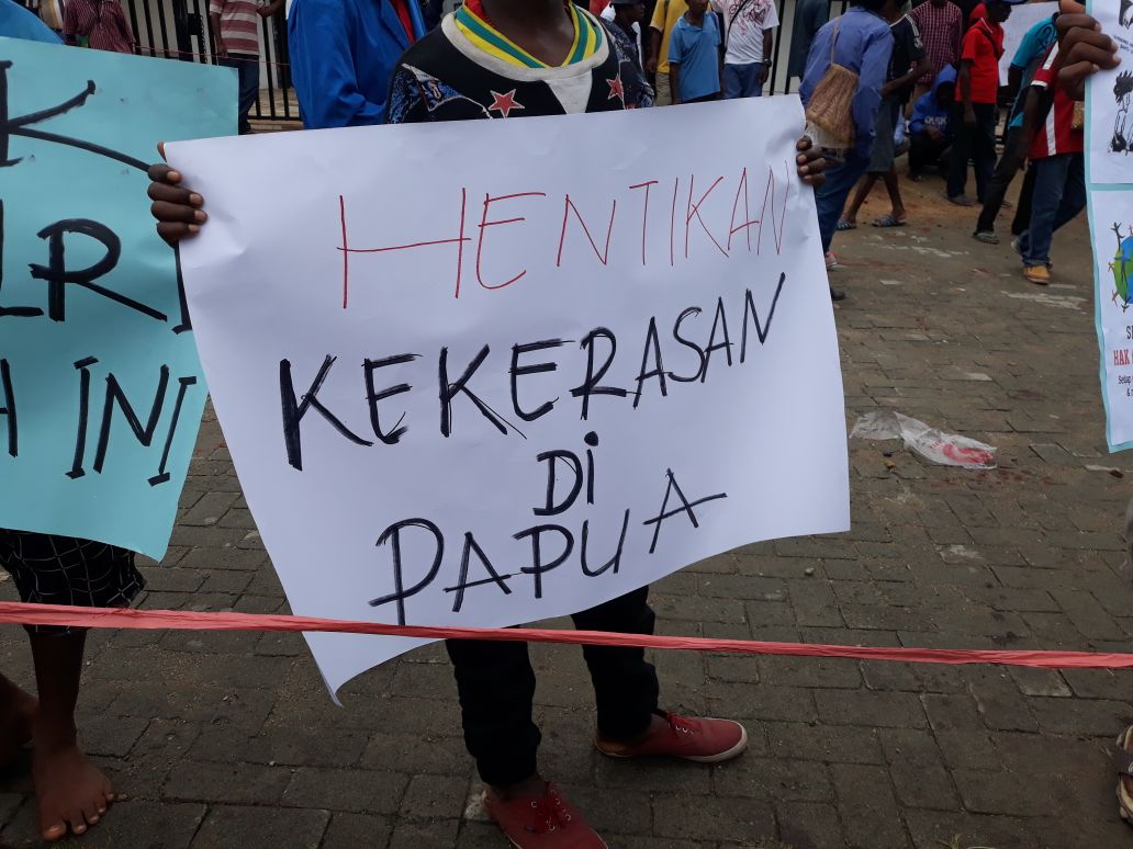 Kakanwil Papua Ajak Masyarakat Dukung Persipura Jayapura Kakanwil Papua Ajak Masyarakat Dukung Persipura Jayapura